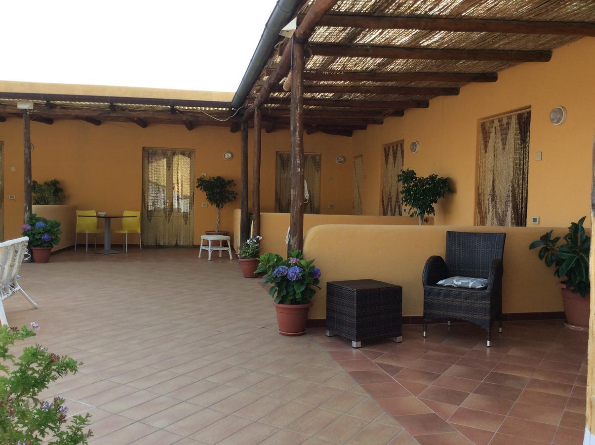 Albergo Seaside Leni Exterior photo
